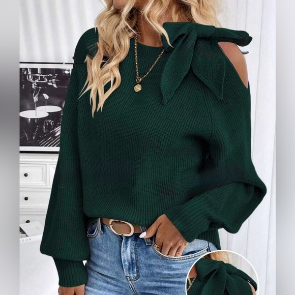 Green Cut-Out Shoulder Long Sleeve Tie Knit Sweater Top Holiday Christmas - Picture 1 of 5